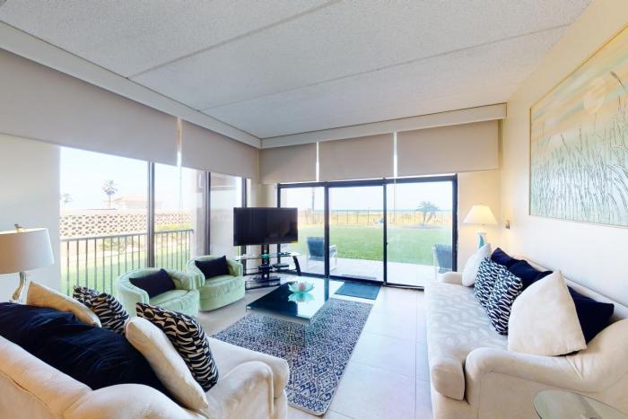 Gulf-View 3BR, Patio, Yard: Suntide III - Unit 101