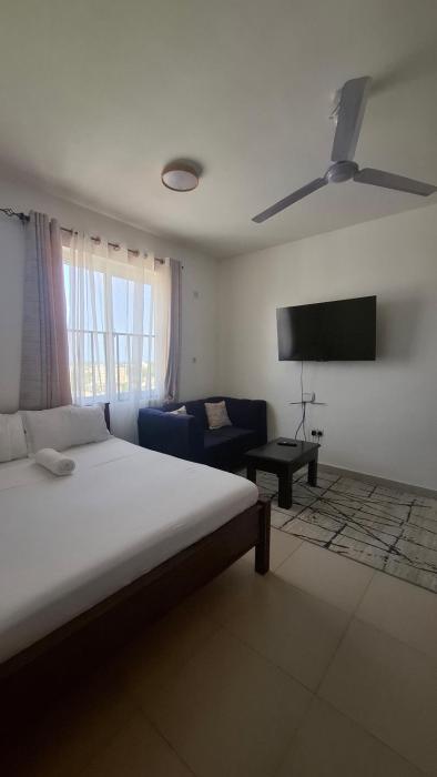 Bahari Studio Deluxe