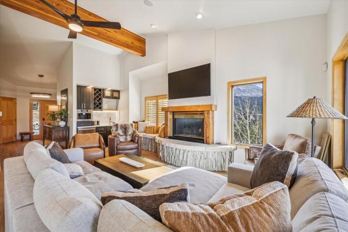 Charter Ridge 22 Great Views, Private Hot Tub!