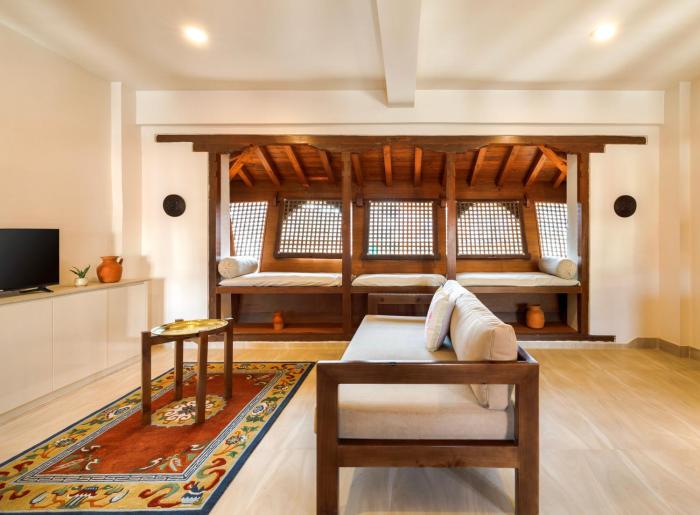 Newa Suites by Maison Artelier