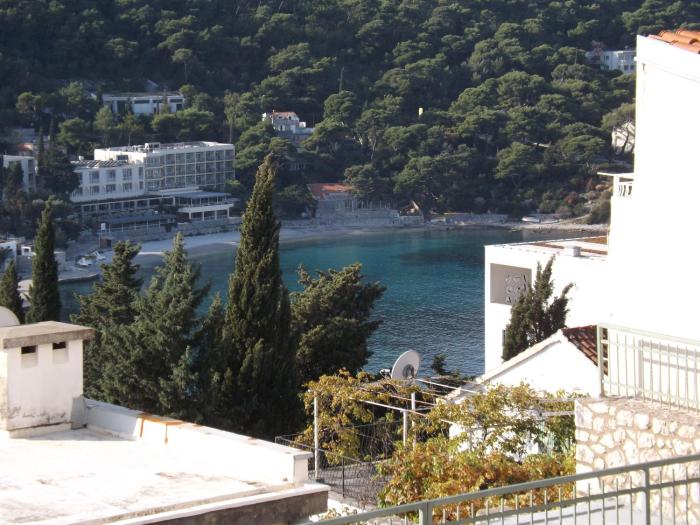 Arielle TWO BEDROOM APARTMENT IN LAPAD