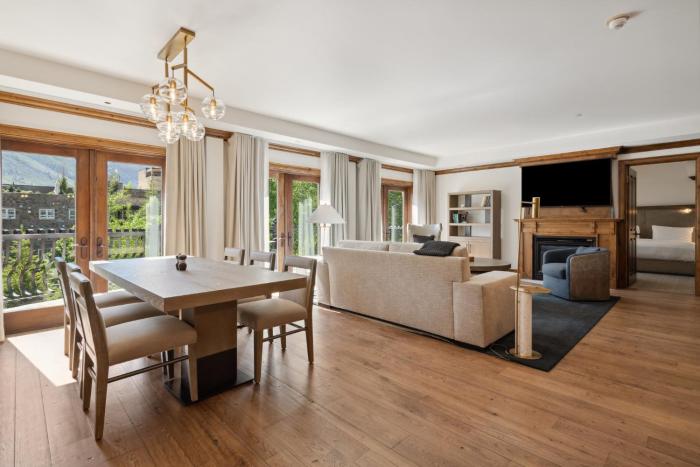 2 Bed 2 Bath Suite Aspen Hot Tub, Great Amenities, Laundry!