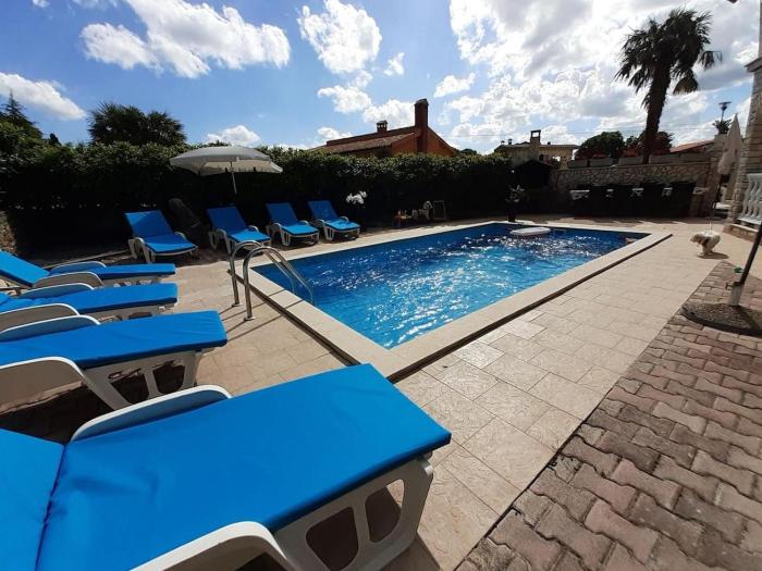 Family-friendly apartments with swimming pool Nedescina, Central Istria - Sredisnja Istra - 7455