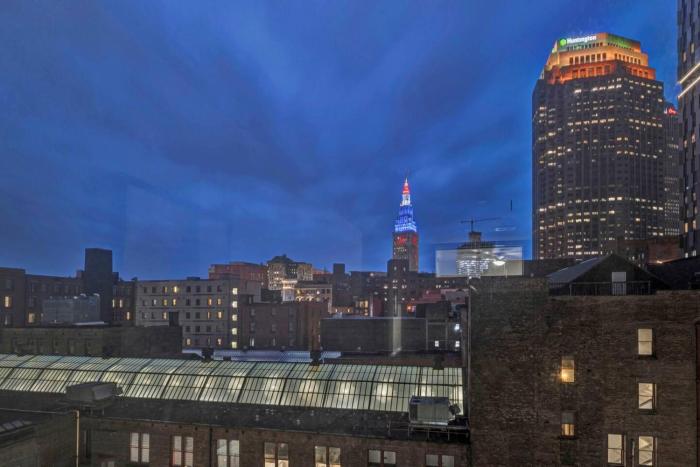Central Downtown Flat near Attractions and more!