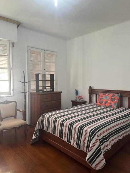 Copacabana com varanda privativa, banheiro e vista para a Praia