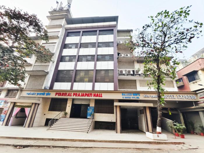 Hotel Express Airoli