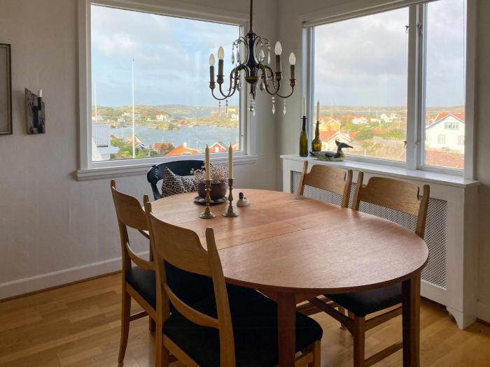 1930S House With Sea Views In Kyrkesund