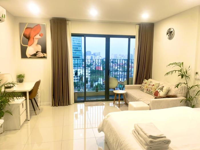 City view Elegant Studio with Balcony & Pools