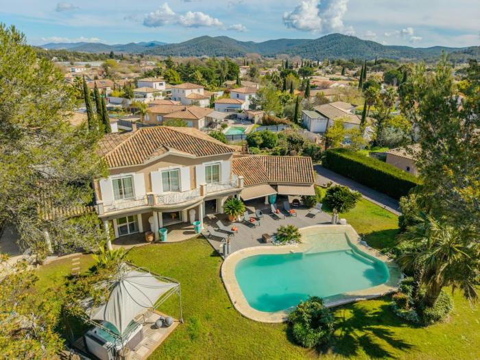 Villa Provençale Avec Vue Sur La Forêt Et Piscine