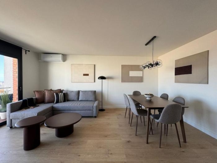 Brand new apartment with views in Barcelona