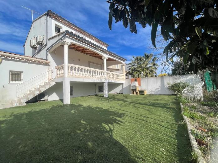 Villa de charme à deux pas du pont Van Gogh