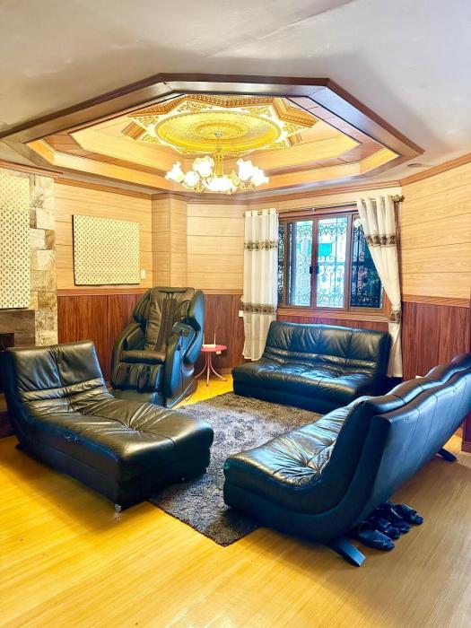 Transient Home Entire Floor for 12 PAX