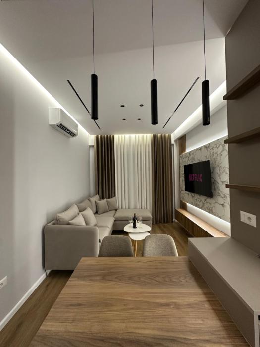 Modern&Stylish Apartment-Monthly Tirana OxA