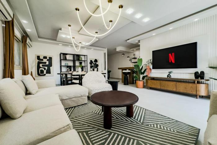 The 3BDR Avant-garde Residence 5 min to Airport