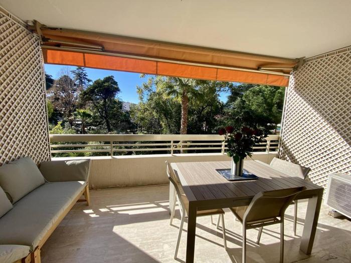 Cannes - Magnifique 4 pièces terrasse au calme à deux pas de la rue dAntibes