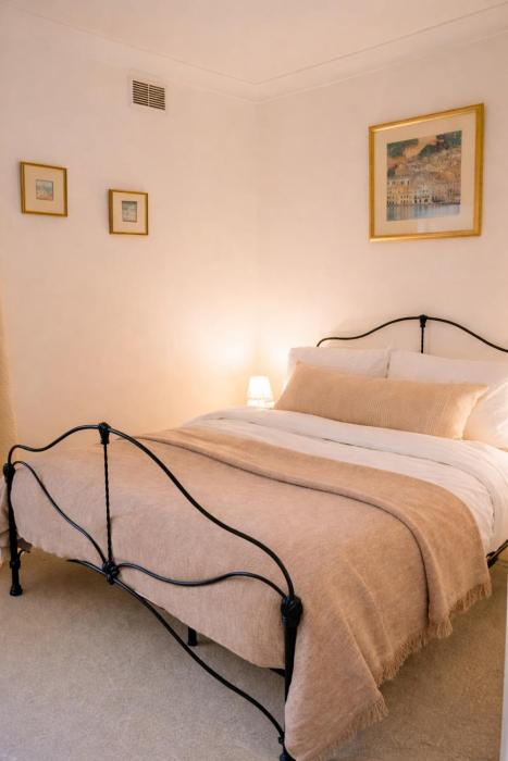 Cosy & Central One-Bedroom flat with Outdoor Space