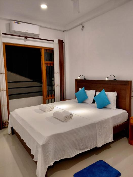 Sea Breeze Villa Madiha