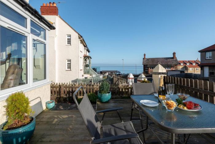 3 Bed in Sandsend oc-wa241