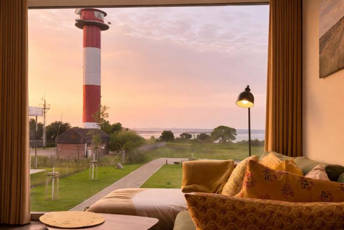 Meerglück am Beltblick Fehmarn - Moderne Ferienwohnung direkt an der Ostsee mit Sauna für Familien und Paare