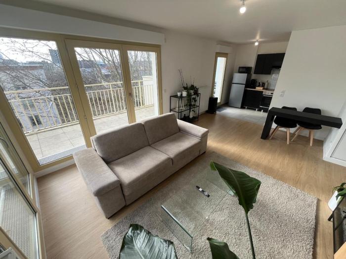 Rooftop 80m2 - 6 people - Metro 2 min