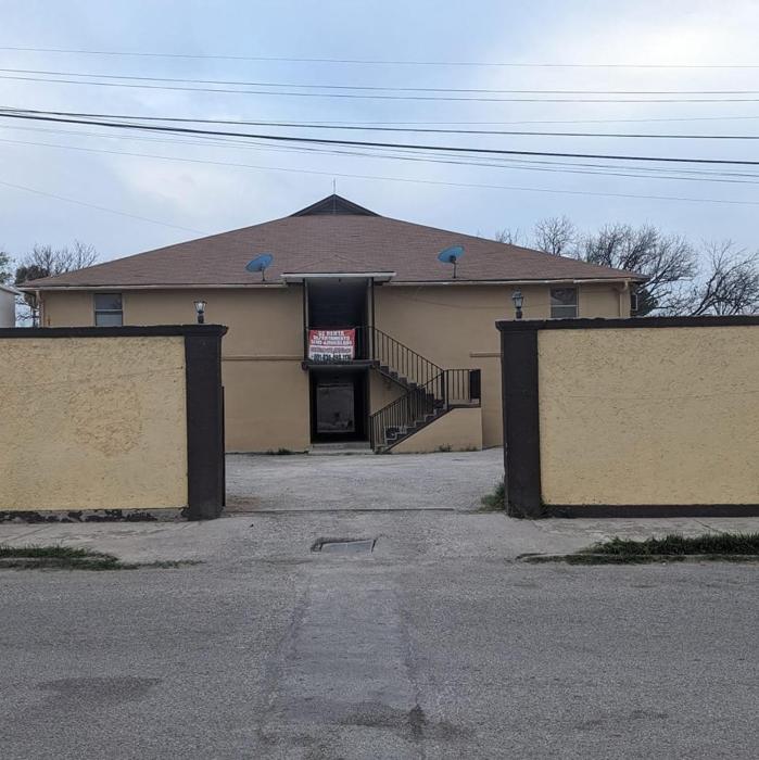 Pastor Apartments - Near International Bridge