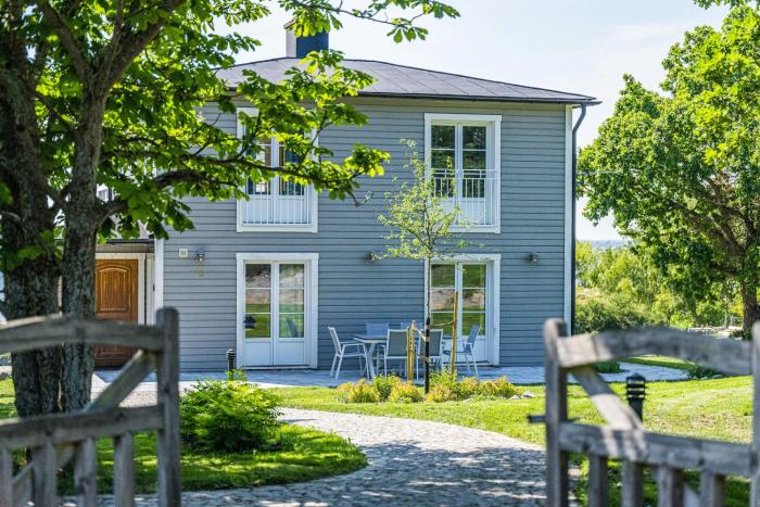 Modern Holiday Home With View And Boat In Aspö