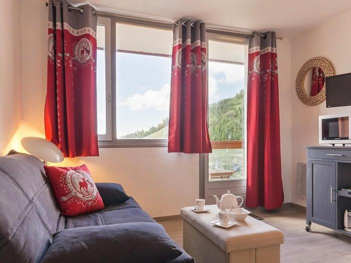Studio skis aux pieds, balcon, 4 pers, vue montagnes - FR-1-344-852