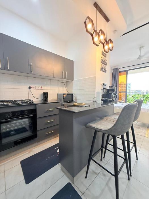 COZY STUDIO with POOL&GYM