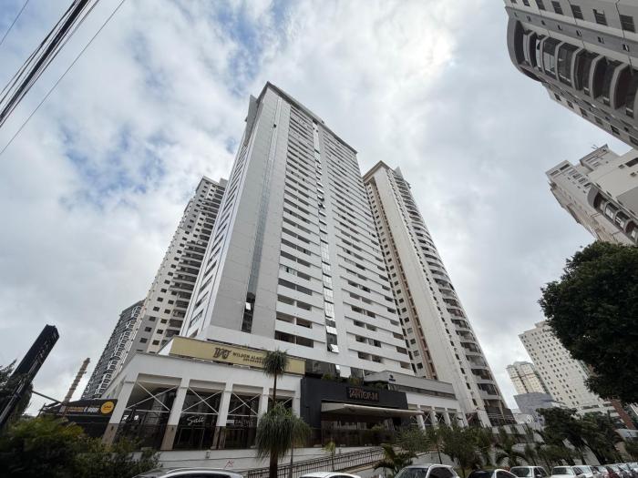 Santorini com 2 quartos Ao lado do hospital Mater Dei! Piscina grande e jacuzzi quentinha!