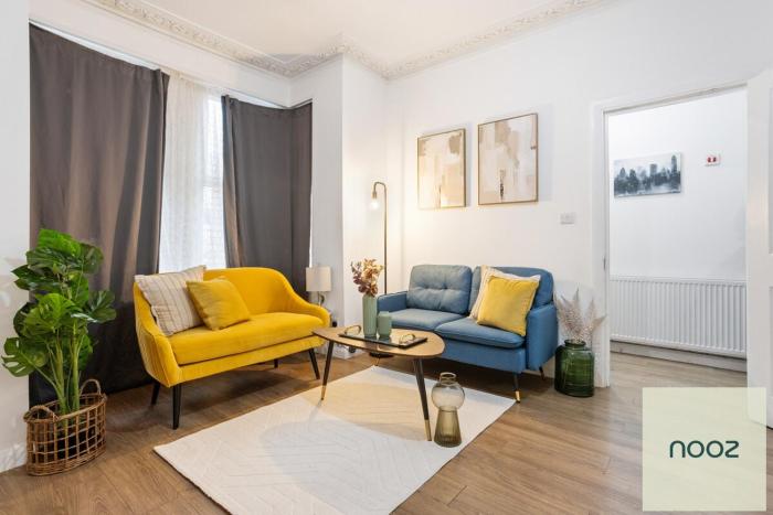 Spacious 4BR house in Forest Gate