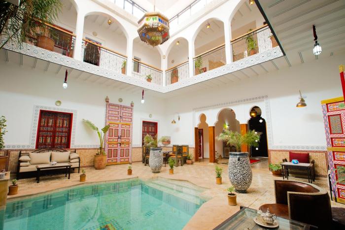 Riad Dar Mima Hnina - Your Traditional and Private haven of peace, 2 pools, 10 from airport