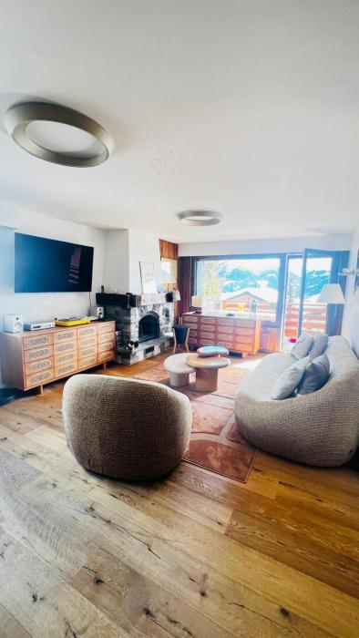 Appartement chaleureux, récemment rénové, offrant une vue imprenable sur les montagnes