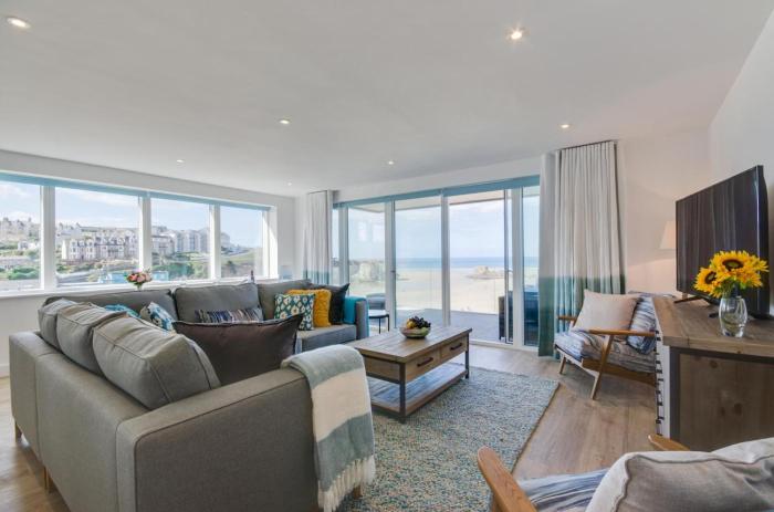 3 Bed in Perranporth oc-p00695