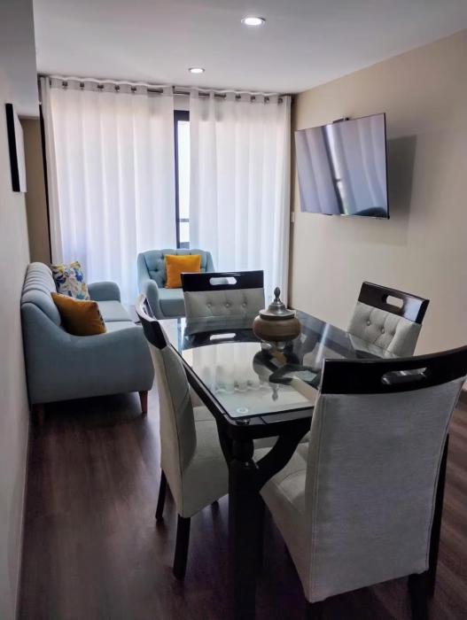 Hermozo Apartamento con vista al Mar