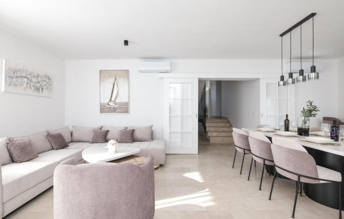 Gorgeous Home In Policnik