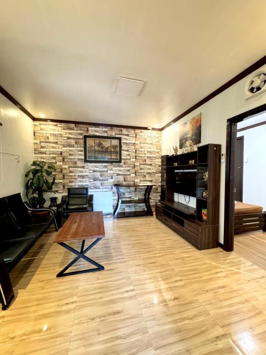 Nazarene Apartelle - R7