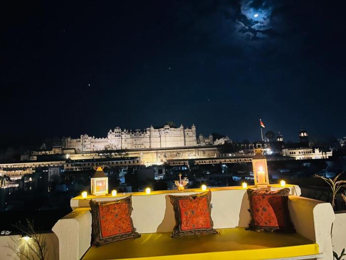 Heritage House of Bindu with Palace View