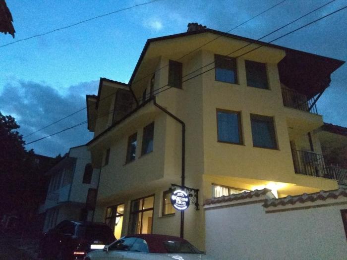 Roots Hotel Old Town