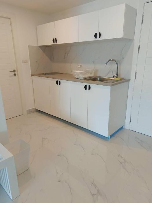 1 BR Units
