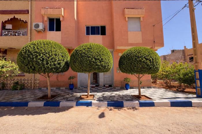 Cozy Host House with 2 air conditioned rooms