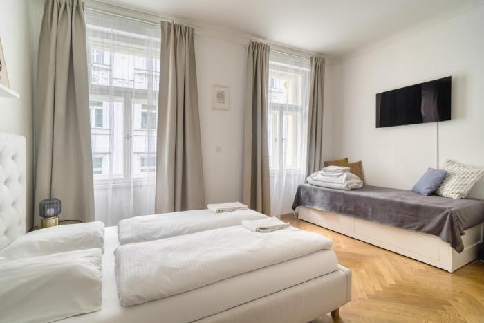 Grébovka Parkside Apartment by Rentez