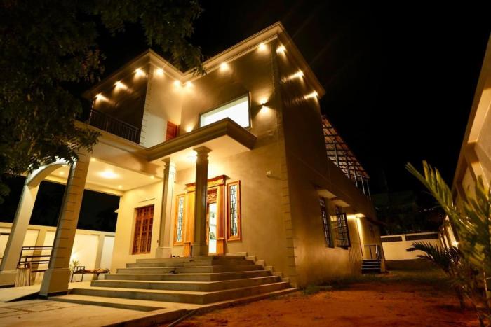 Desert Beach House with swimming pool