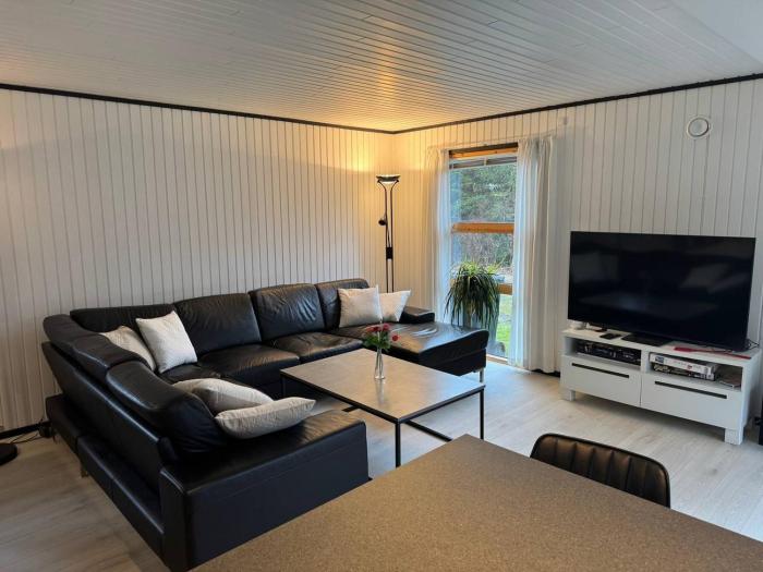 Modern Beachside Retreat in Marielyst 2BR