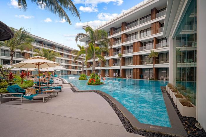 luxury modern 2 BR suite 5122 Building C