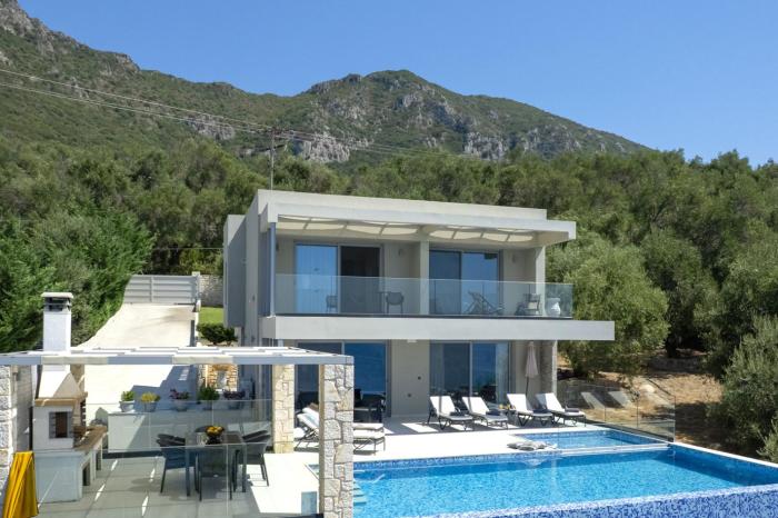 Villa Alkyoni by PosarelliVillas
