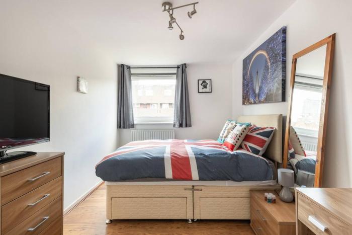 Four Bedroom Apartment near Big Ben & London Eye