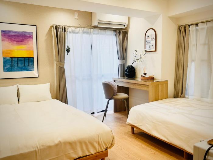 Super new Designer Room 2 Beds Maoe Center Tokyo MAX4