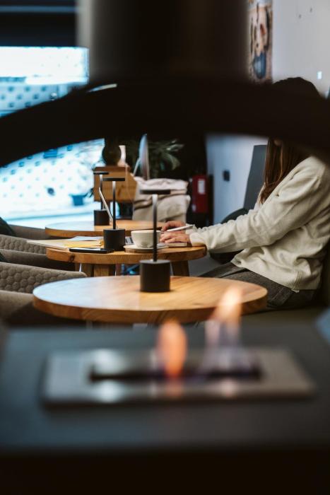 O VIOLAS - Art Coffee & Guesthouse