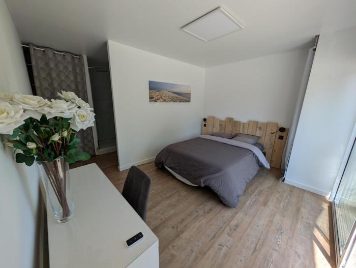 Studio indépendant, au calme avec parking privé