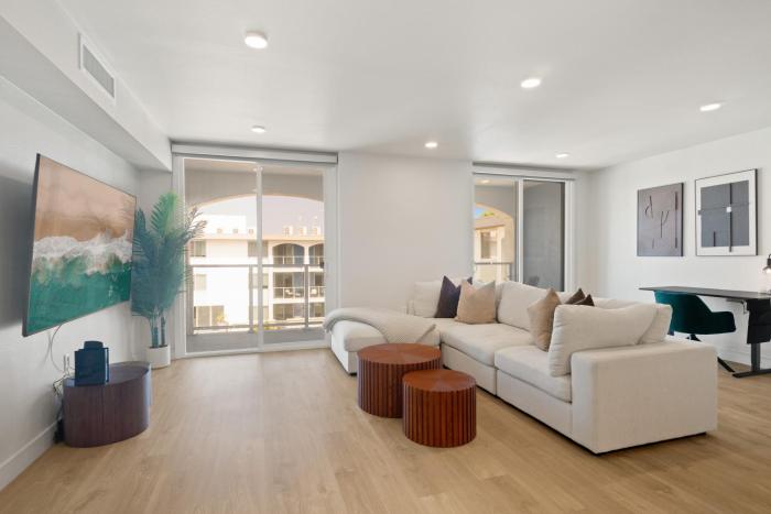 Drift & Dream - Opulent 1BR Marina Escape